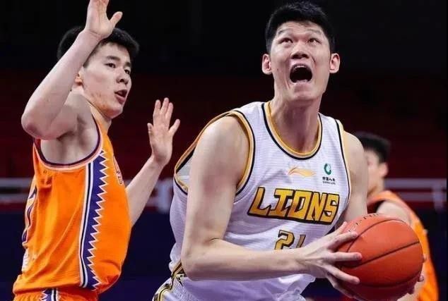 我和他之间的差距简直天壤之别，我甚至无法理解他在球场上所做的事情。